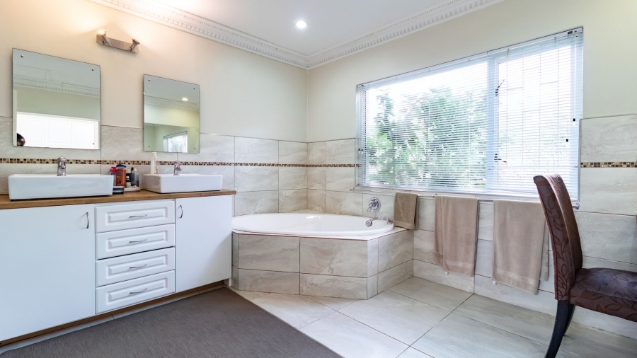 3 Bedroom Property for Sale in Bizweni Western Cape